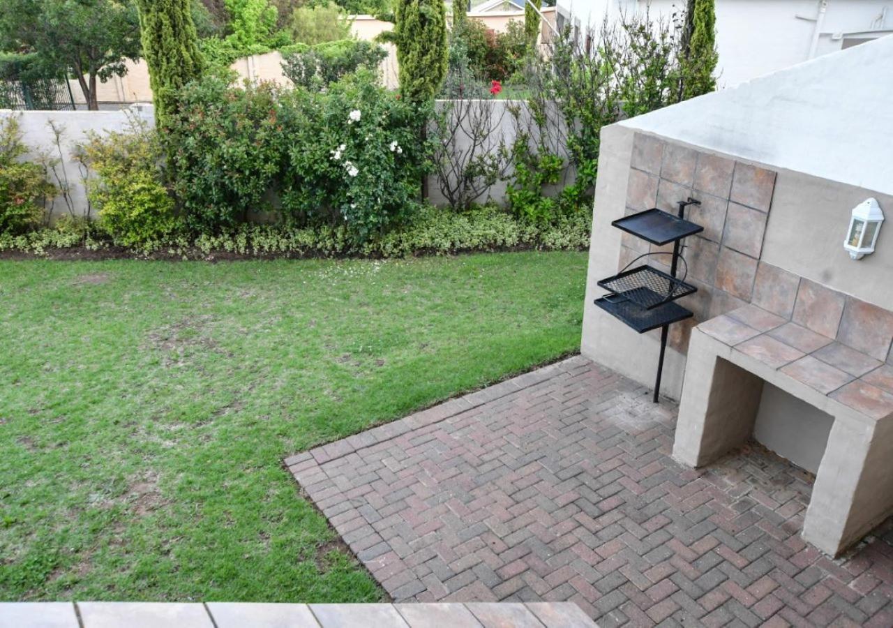 The Clarens Place Exterior foto